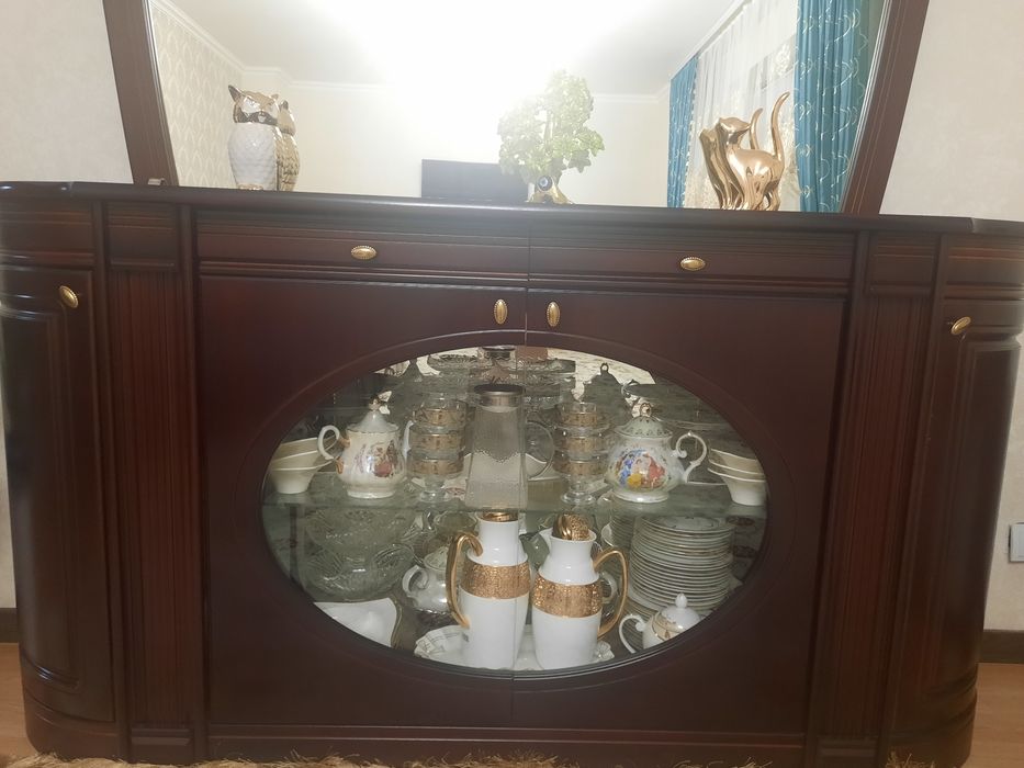 Продам комод для посуды