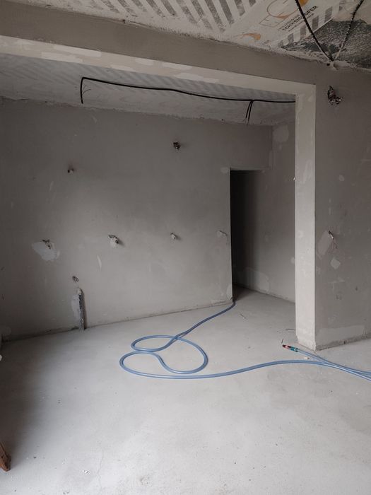 Vând casă P+M parțial finalizată