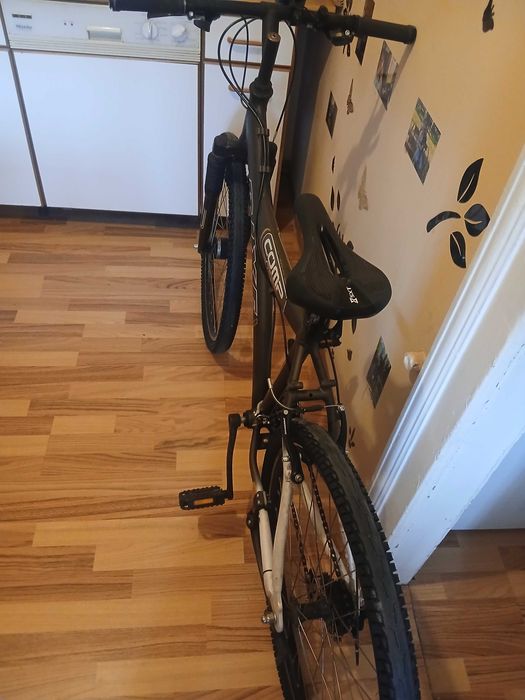 Bicicleta de vânzare