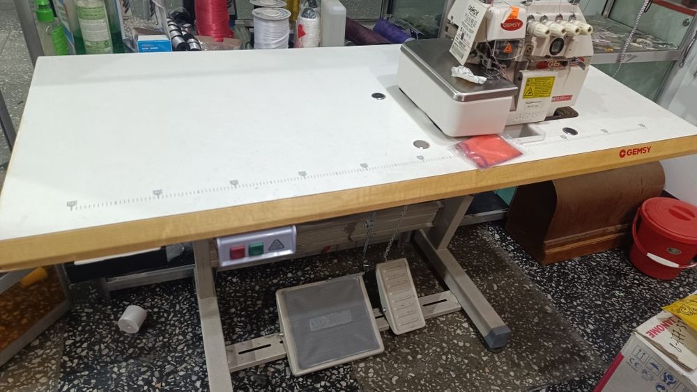 Оверлок четырёх ниточный