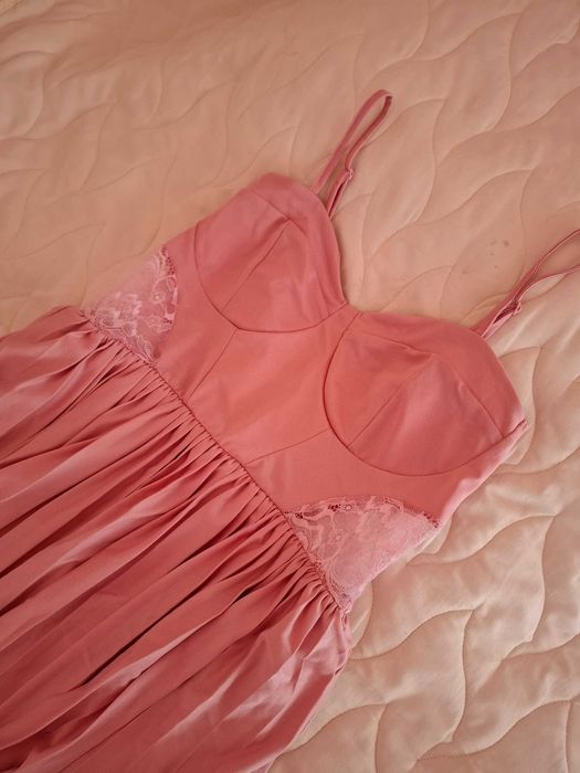 Нови официални рокли