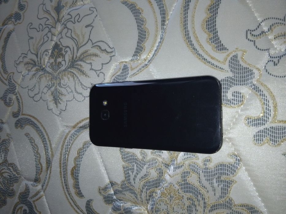 Samsung Galaxy A5 - рабочий, с трещиной на экране