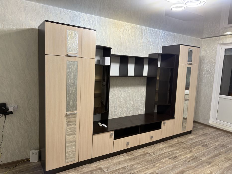 Продам стенку (горку) для зала/гостинной