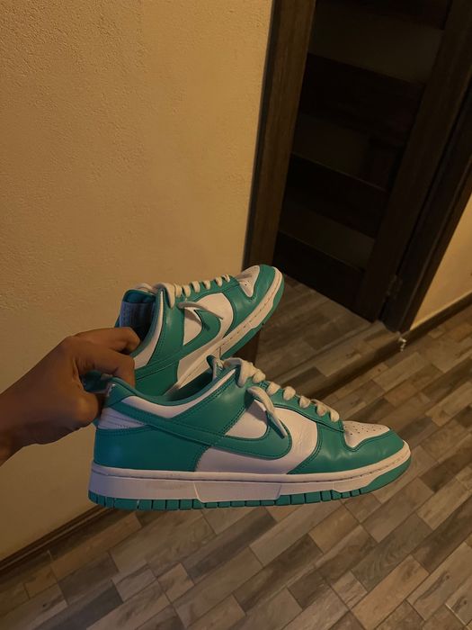 Nike dunks low clear jade