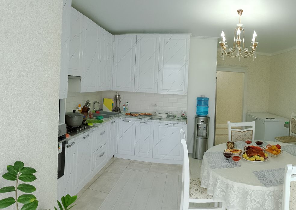 Продам 2 ком кв 105 м2 в микрорайоне Женис