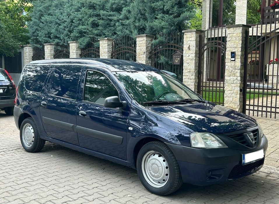 Vând dacia Logan van