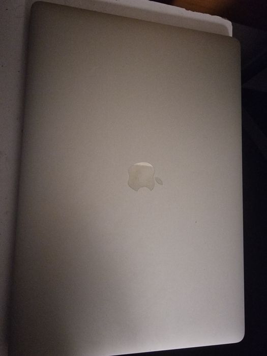 Лаптоп в отлично състояние – бърза продажба