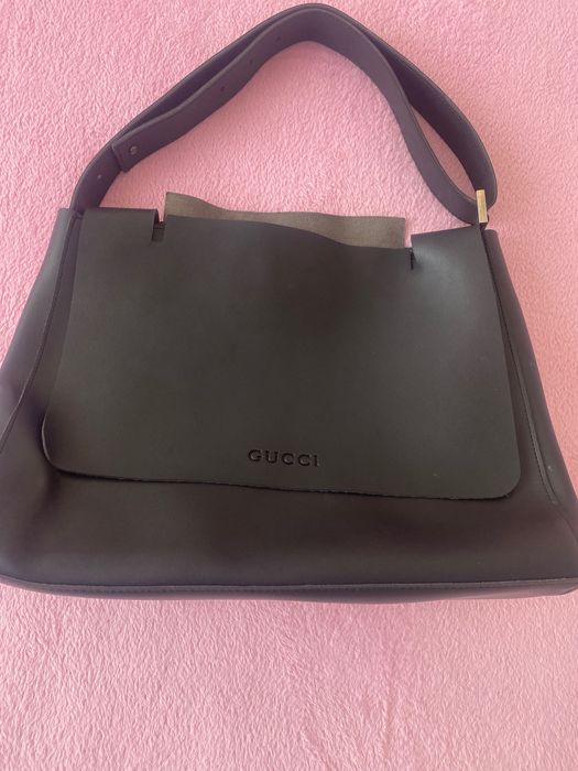 Дамска чанта cucci естествена кожа! Слагана броени пъти.