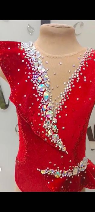 Очень красивый яркий купальник