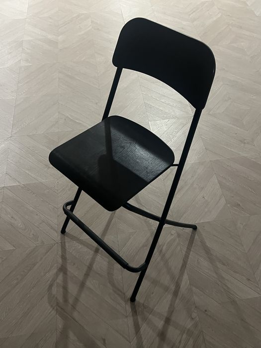 Стулья белые икеа и барные стулья