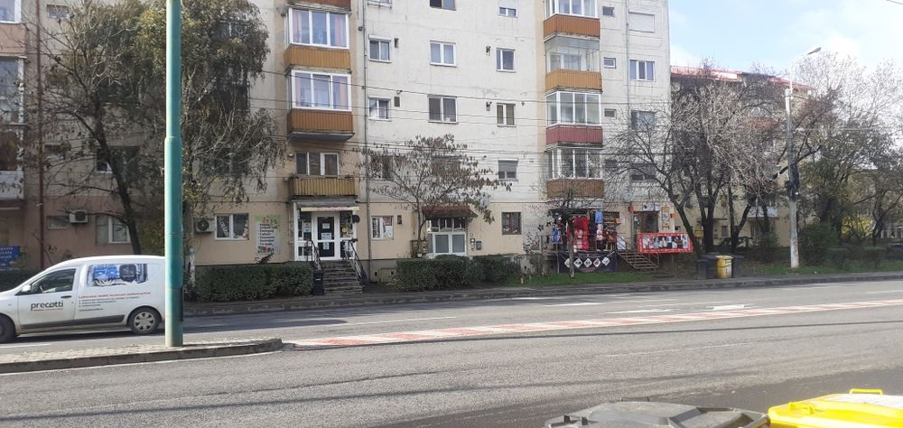 Închiriez spațiu comercial