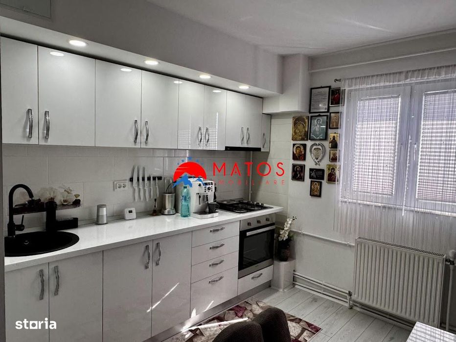 Garsoniera de vanzare Baicoi | De lux | Etaj 4 | zona linistita |