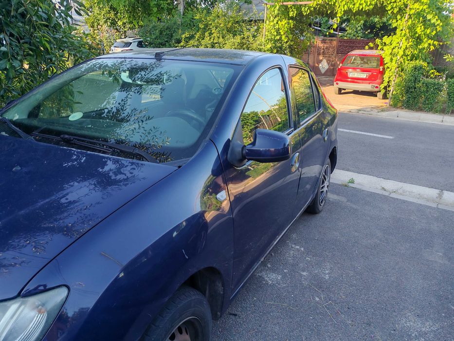 vând autoturism Dacia logan