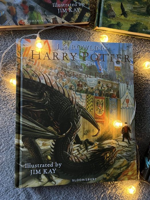 Книги Гарри Поттер с иллюстрациями