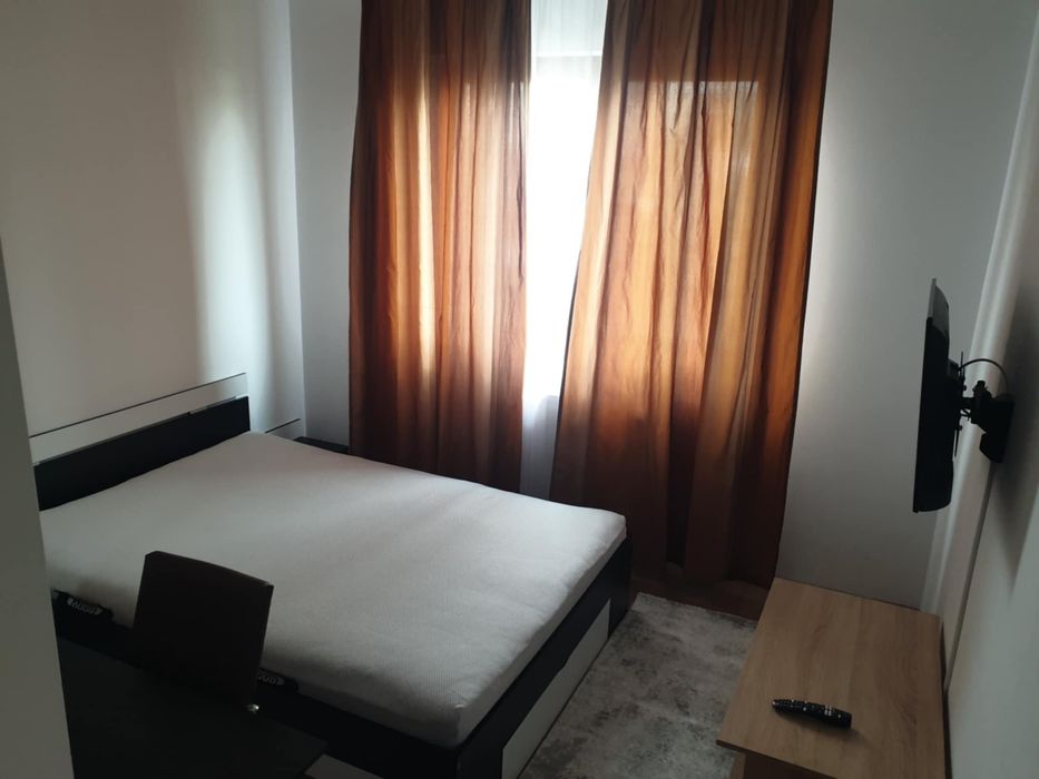 Apartament 3 camere decomandat de inchiriat