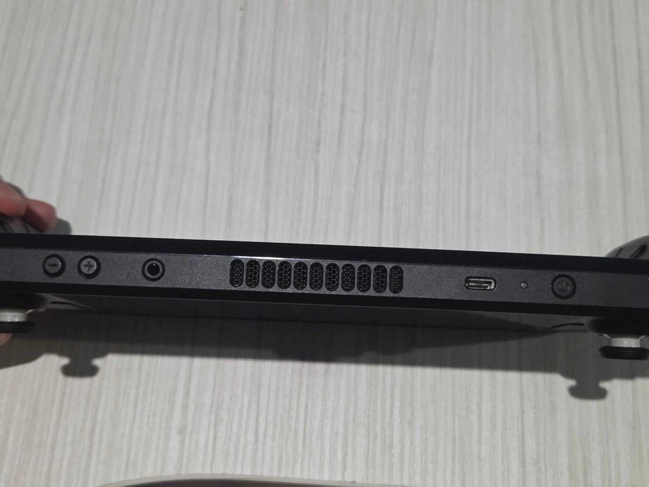Steam Deck LCD 512GB и Official Docking Station – като нов, пълен комплект