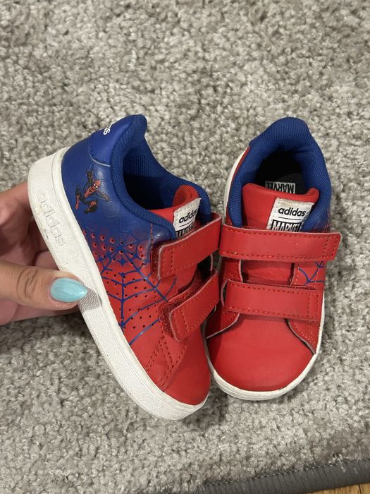 Vand adidasi copii cu model Spiderman