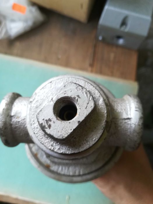 Регулатор на налягане ELN 135 53 611, Saxony