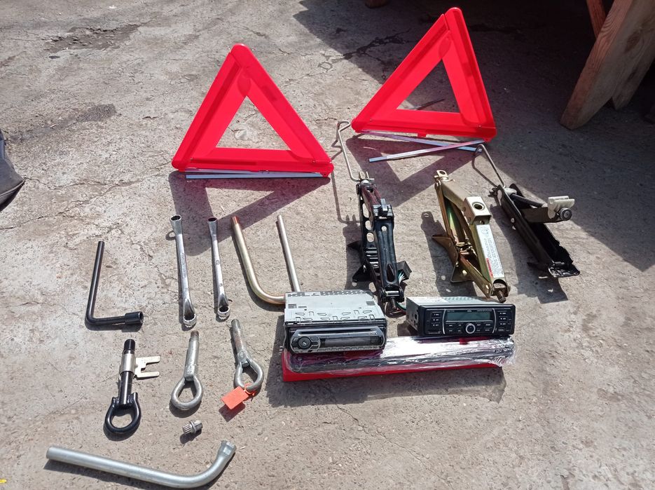 Vând jante cu cauciucuri auto roti de rezerva