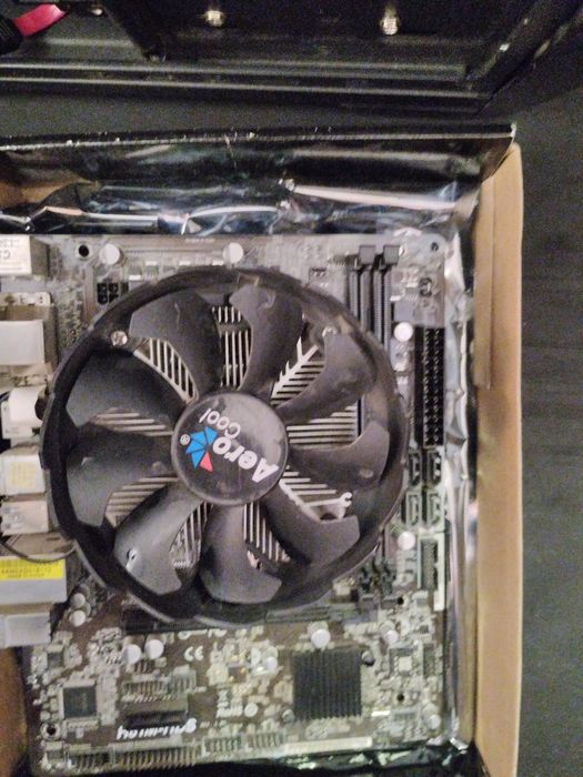 Материнская плата Asrock H81M HDS