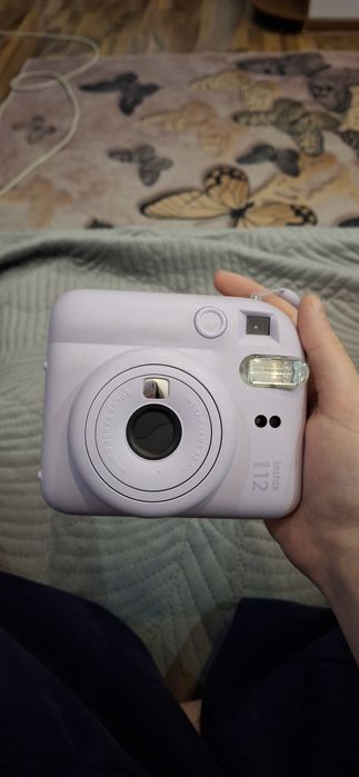 Продам Фотоаппарат Instax 12mini