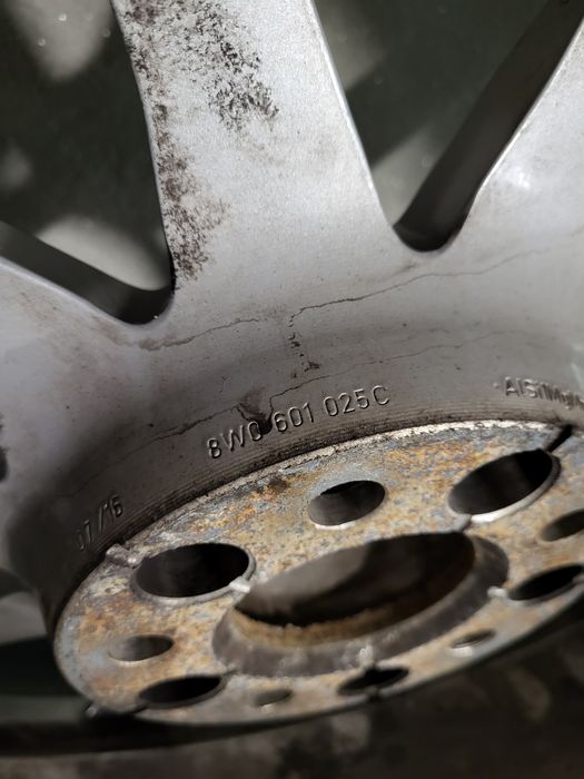 Roti echipate iarna - Audi A4 B9 - 225/50/R17 - Hankook DOT3521