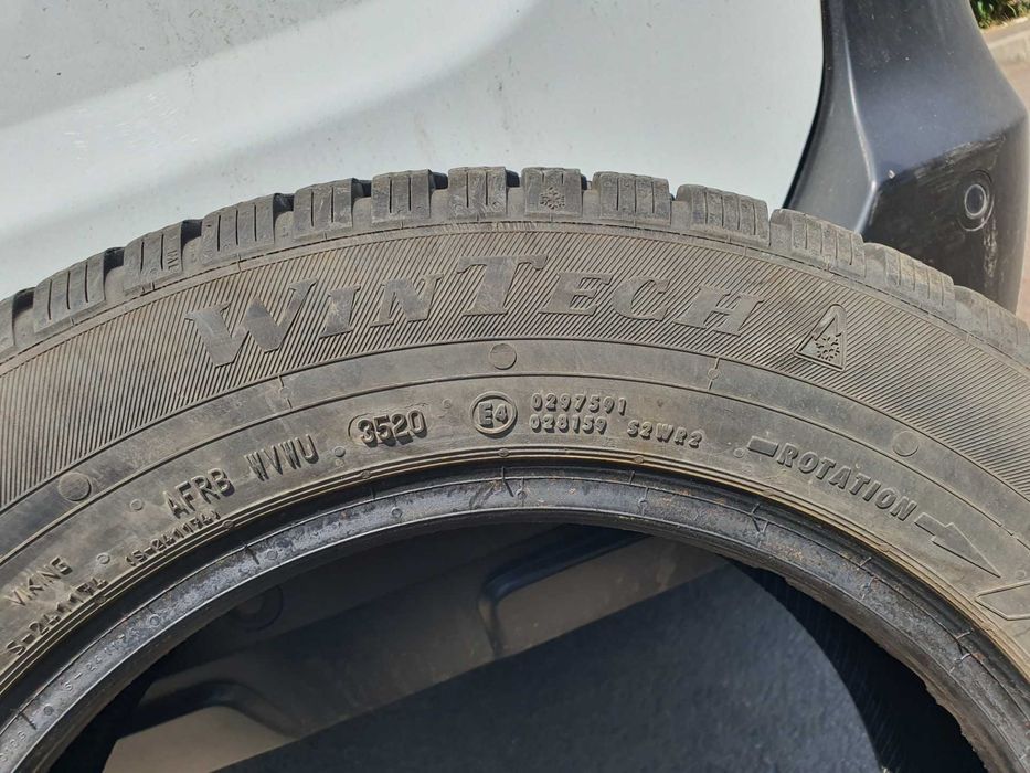 Vand 4 anvelope de iarna 195/60 R15 88T folosite
