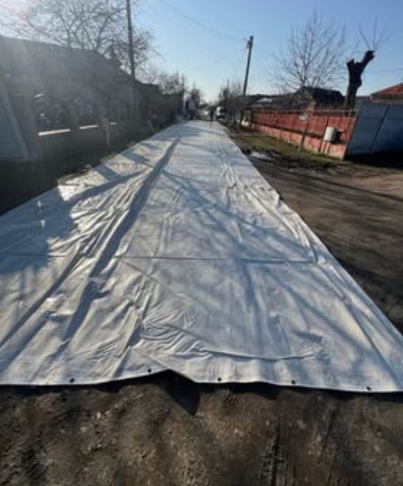 Vând prelate cauciucate noii material de tir cu capse de jur în prejur