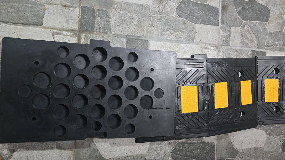 Set 10 Limitatoare viteza din cauciuc PMB+2 capete+suruburi, NOI