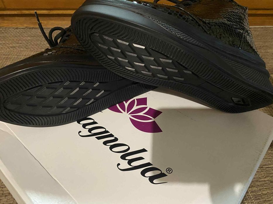 Боти естествена кожа, 38 номер, нови.