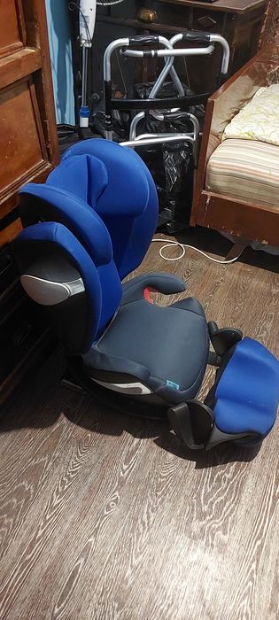 Детское автокресло