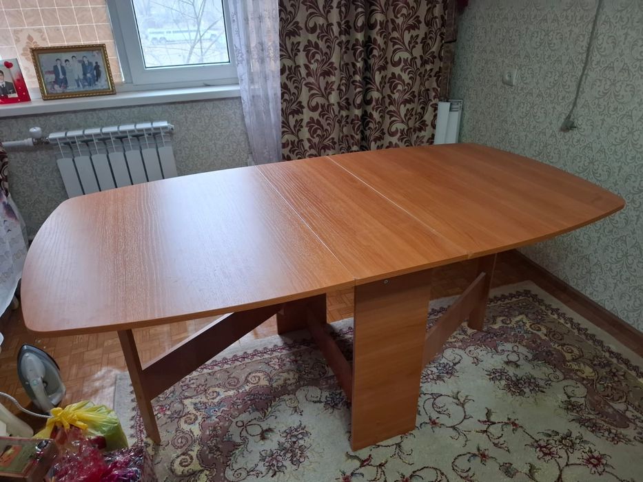 Продам. Стол-раскладной.