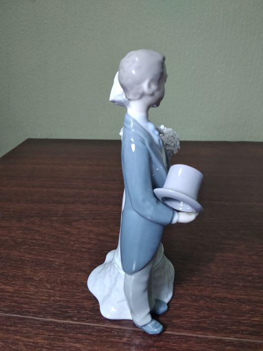 Фарфоровые статуэтки