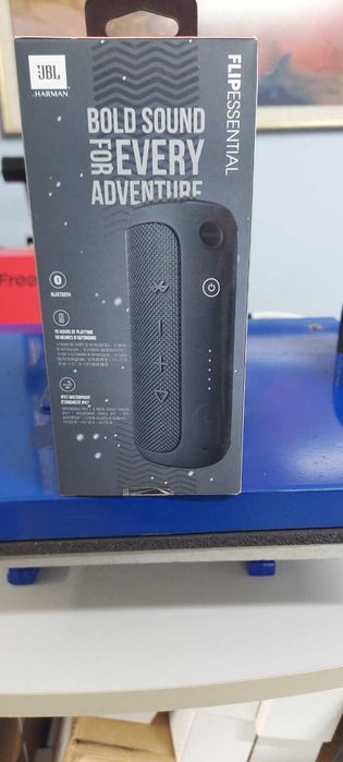 JBL Flip Essential.