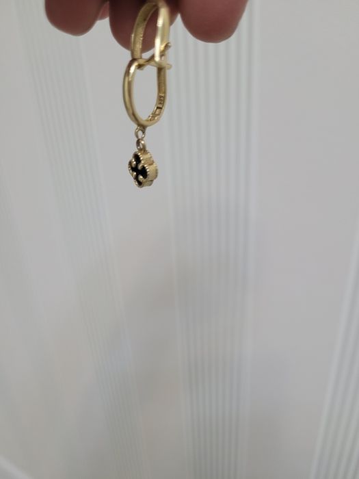 Продам серьги золото