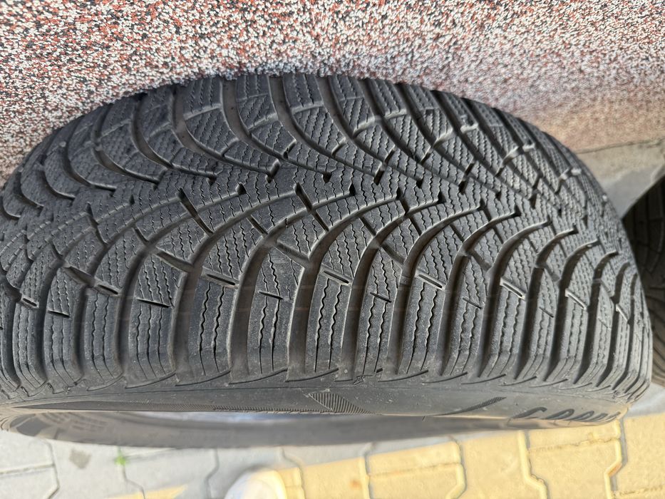 Зимни гуми 205/55/16 Good year Ultra grip 9