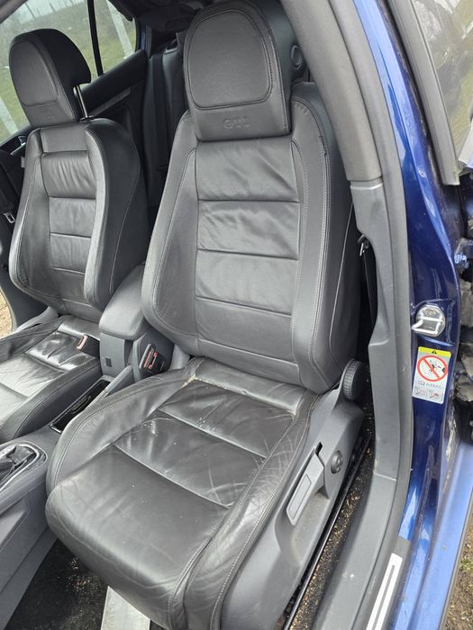 Продавам Голф 5 GTI на ЧАСТИ (Golf V 2.0 TFSI 200hp) имам и други коли