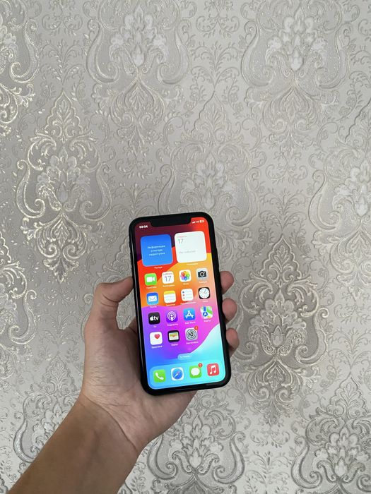 Продам срочно iPhone XR 64GB