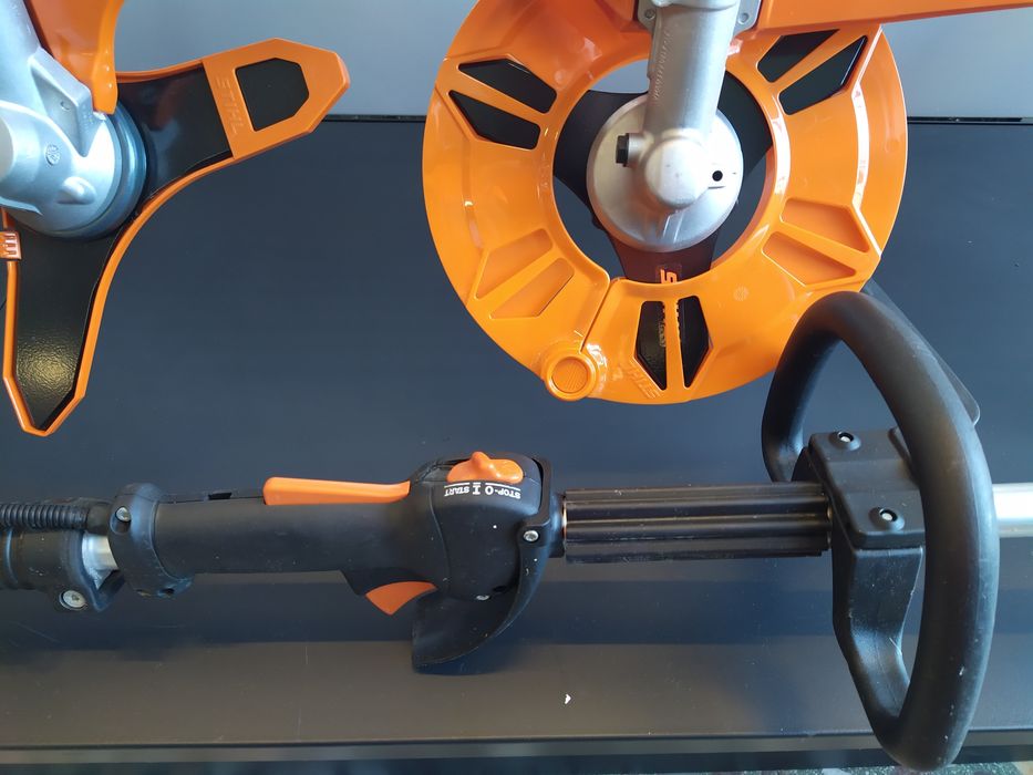 Гръбен моторен храсторез STIHL