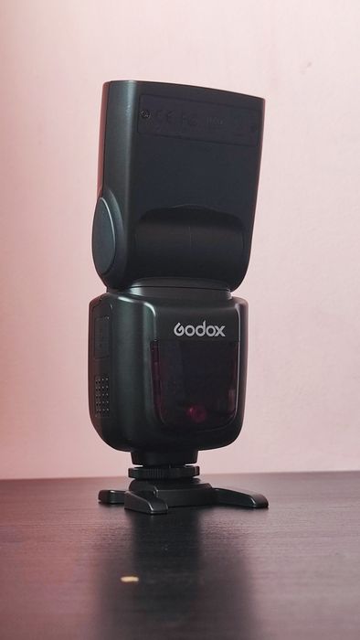 Светкавица Godox V850 Ving с включени Wireless Remote Control, speedlight stand, батерия, калъф и зарядно
