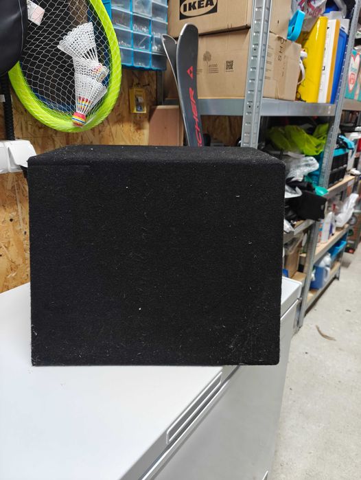 Vand sau schimb subwoofer GLADEN Alpha 12 SB, 30 cm diametru difuzor defect, cutia este in stare perfecta!