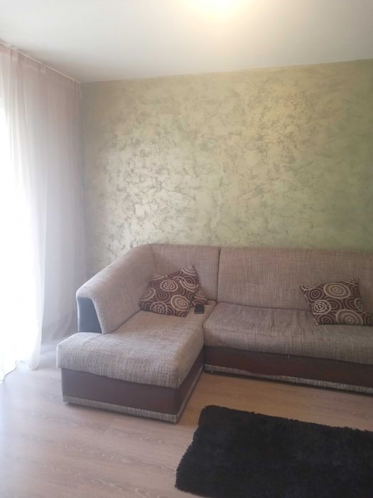 Închiriez apartament