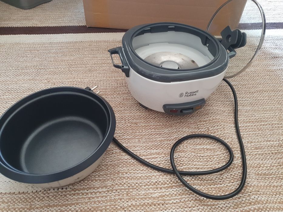 Aparat gătit orez / Multicooker / Ricecooker Russell Hobbs