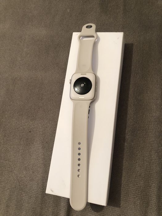 Продам Apple watch SE 2022 44m