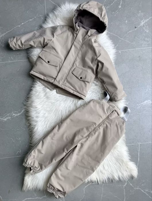 Продам комбенизон куртка осень весна