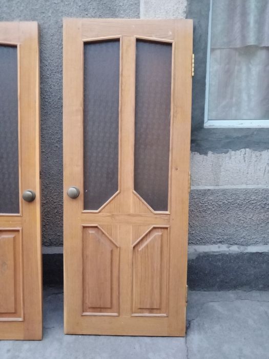 Двери деревянные