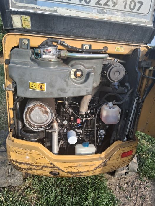 Vînd miniexcavator