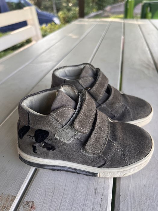 Продавам детски обувки / боти Primigi номер 23, за краче до  12,5см