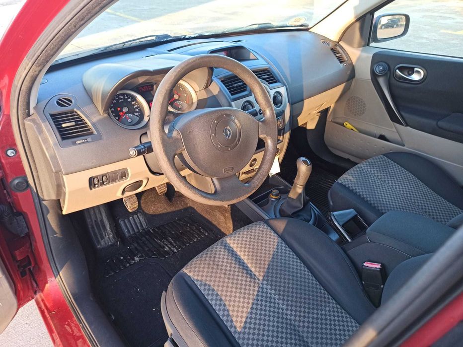 Vand Megane 2 | 2005 | 1.6 benzina