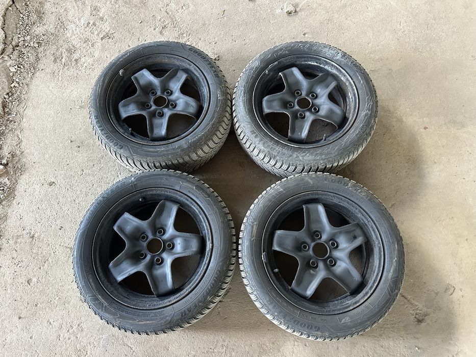 16,5x112 VW,Audi,Skoda с зимни гуми Goodyear UltraGrip 205/55/16